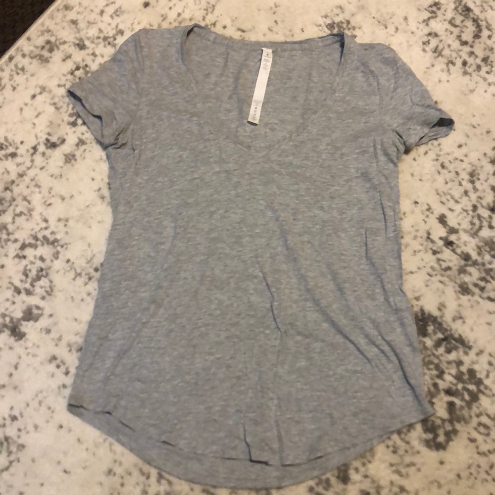🌞 Lululemon shirt